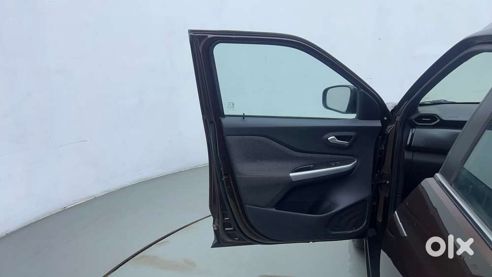 Nissan Magnite 1.0 Xv Premium Turbo Cvt, 2021, Petrol