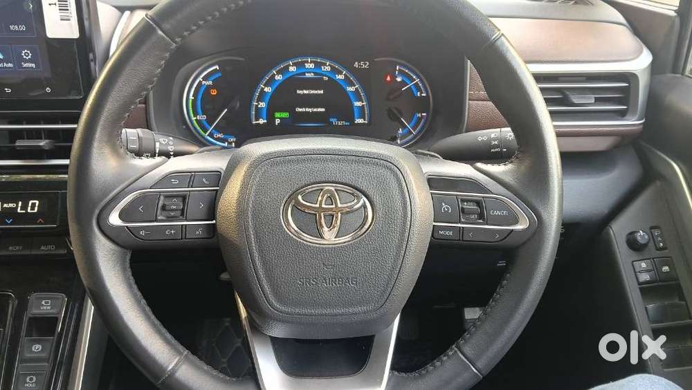 Toyota Innova Hycross 2.0 Vx Hybrid 8 Str, 2023, Petrol