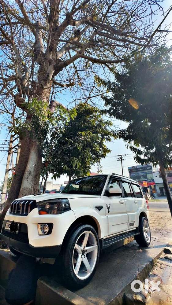 Mahindra Scorpio 2013 Diesel Well Maintained