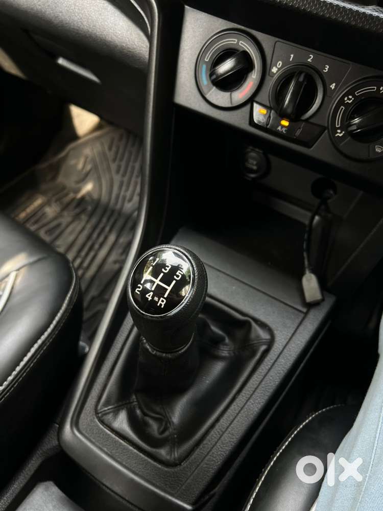Brezza Lxi 2022 Petrol 100% Original Paint In Excellent Condition