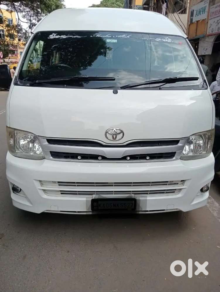 Toyota Hiace 2016 Diesel Well Maintained
