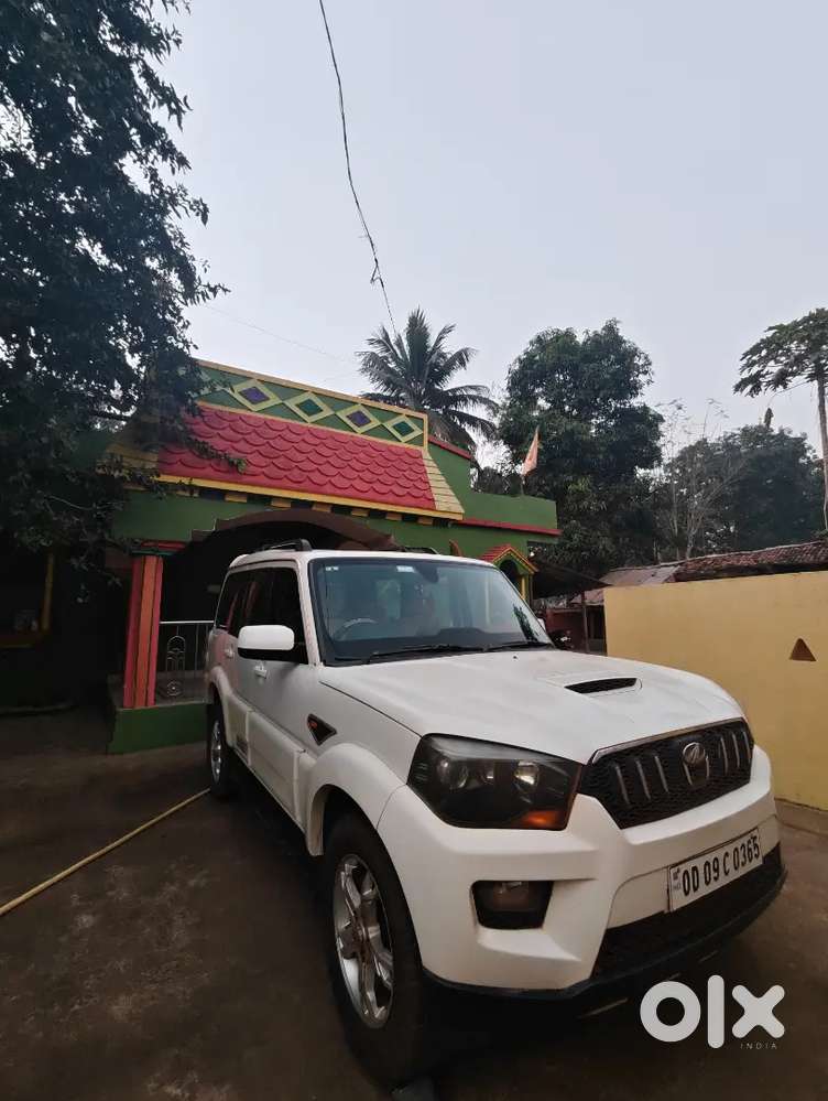 2015 Mahindra Scorpio 2.2 S10 Manual - Single Owner, 7 Str, Diesel