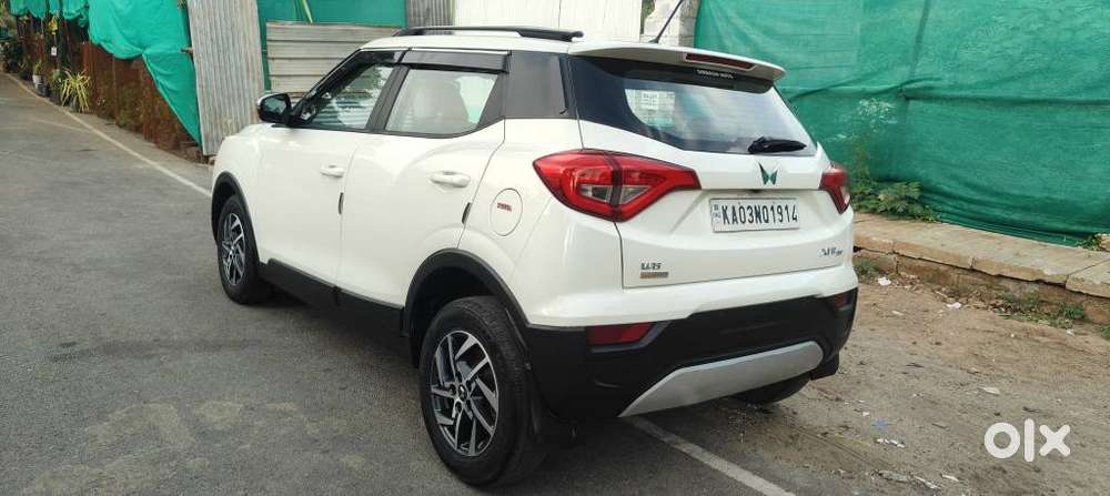 Mahindra Xuv300 W8 (o) 1.5 Diesel Amt, 2023, Diesel