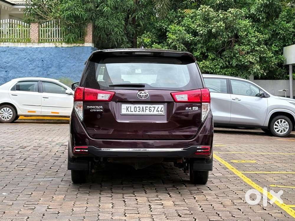 Toyota Innova Crysta 2021