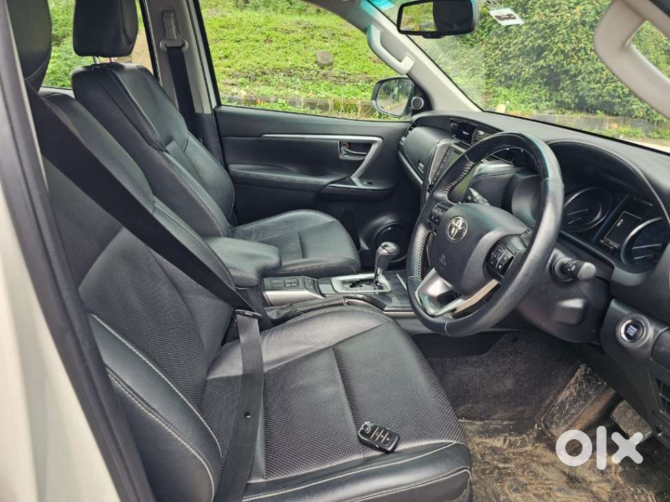 Toyota Fortuner 4x2 At 2.7 Petrol, 2022, Petrol
