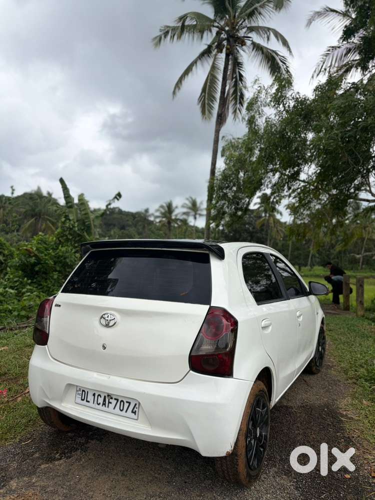 Toyota Etios Liva Gd 2015 Diesel Car/ (phone)