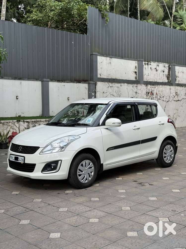Maruti Suzuki Swift Vxi Abs Bsiv, 2017, Petrol