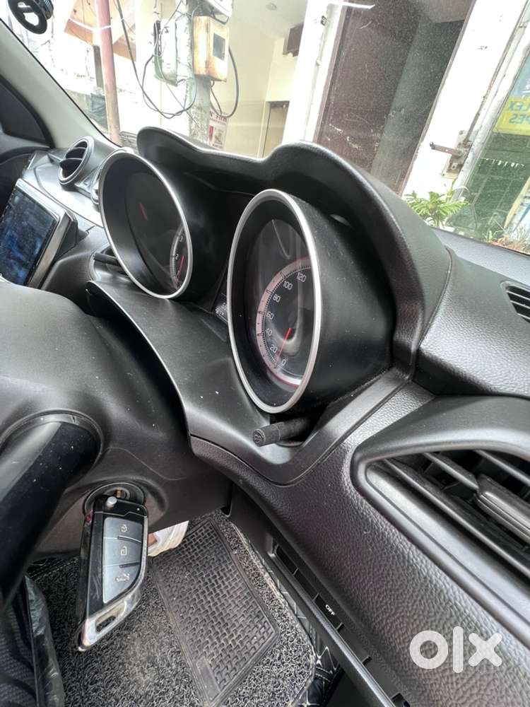 Maruti Suzuki Swift Petrol 2022