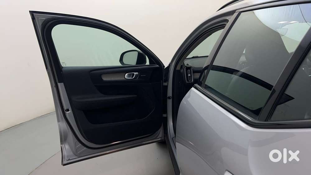 Volvo Xc40 B4 Ultimate, 2023, Petrol