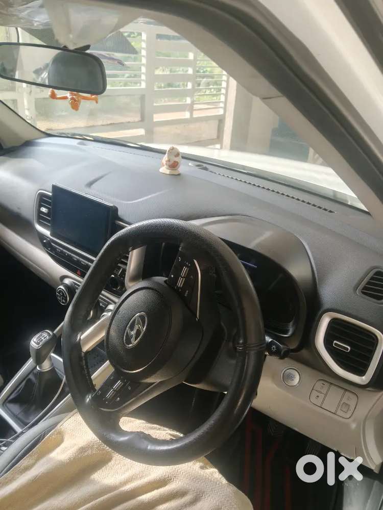 Hyundai Venue Diesel Manual 2023