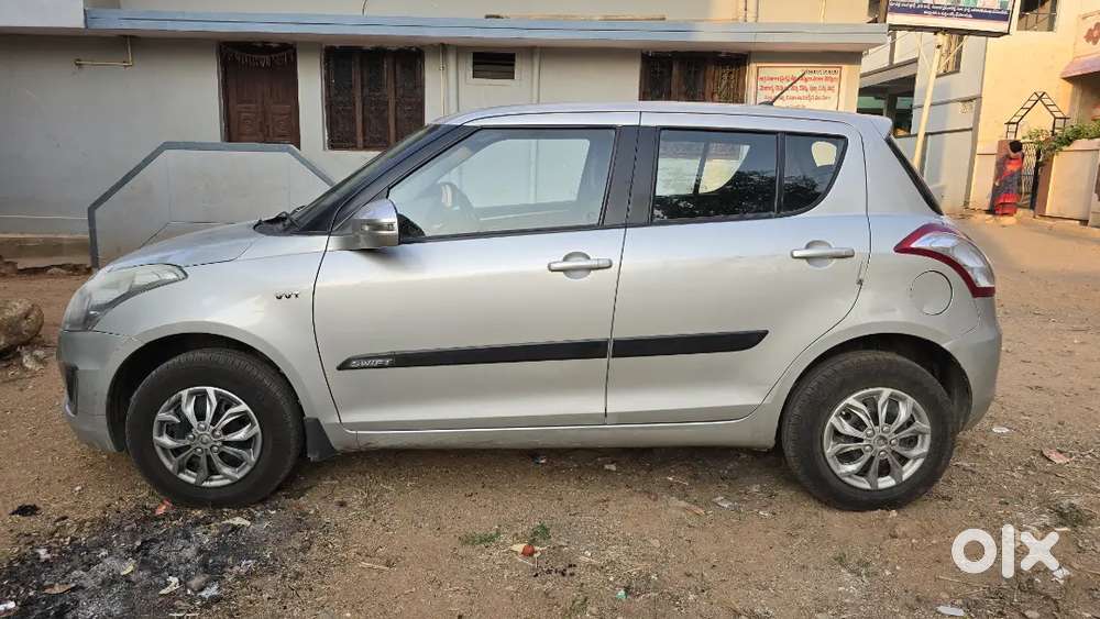 Maruti Suzuki Swift 2015 Petrol 80000 Km Driven