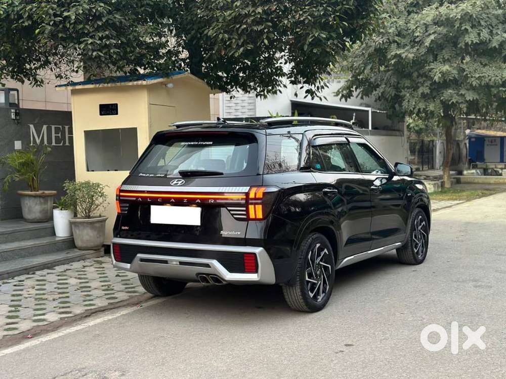 Hyundai Alcazar Signature 1.5 Petrol Dct 7str, 2025, Petrol