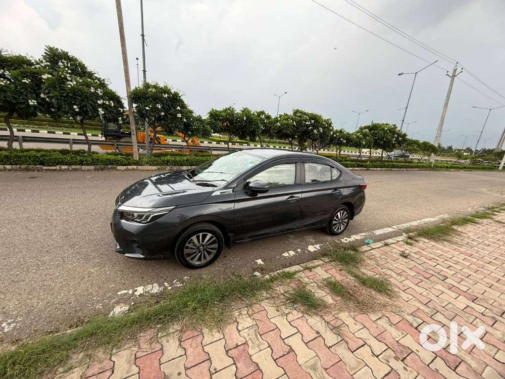 Honda City 2024 Petrol Well Maintained Showroom Condition