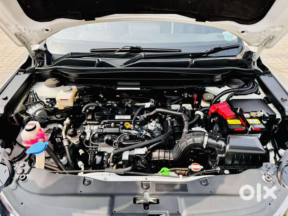 Maruti Suzuki Grand Vitara 1.5 Zeta Plus Dual Tone Intelligent Hybri..