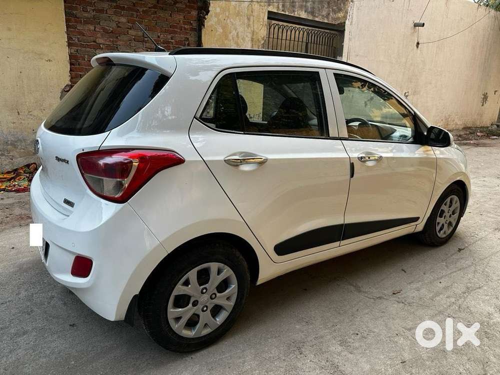 Hyundai Grand I10 Sportz Dual Tone 1.2 Crdi, 2018, Diesel