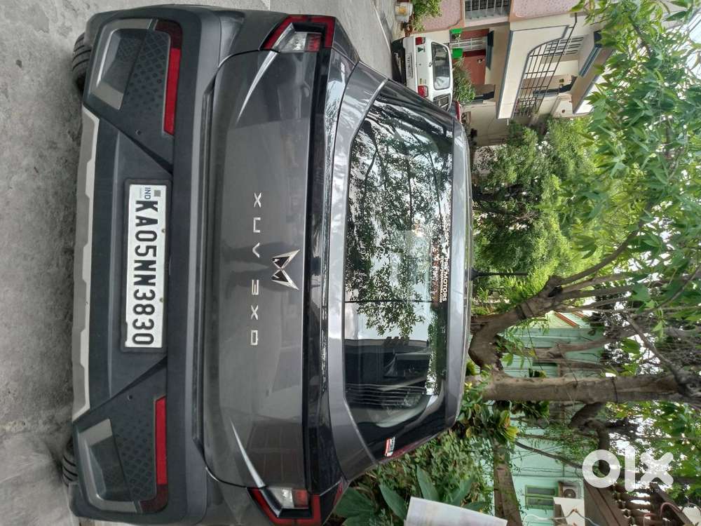 Mahindra Xuv 3xo 2025 Petrol 12600 Km Driven