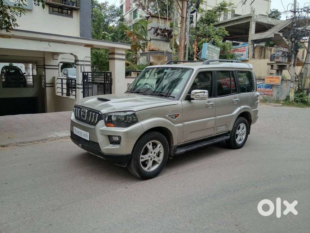 Mahindra Scorpio S10, 2015, Diesel