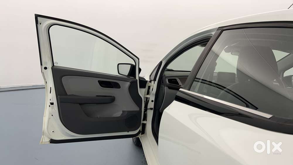 Tata Altroz 1.2 Xt, 2020, Petrol