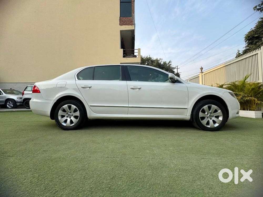 Skoda Superb 1.8 Elegance Tsi At, 2011, Petrol