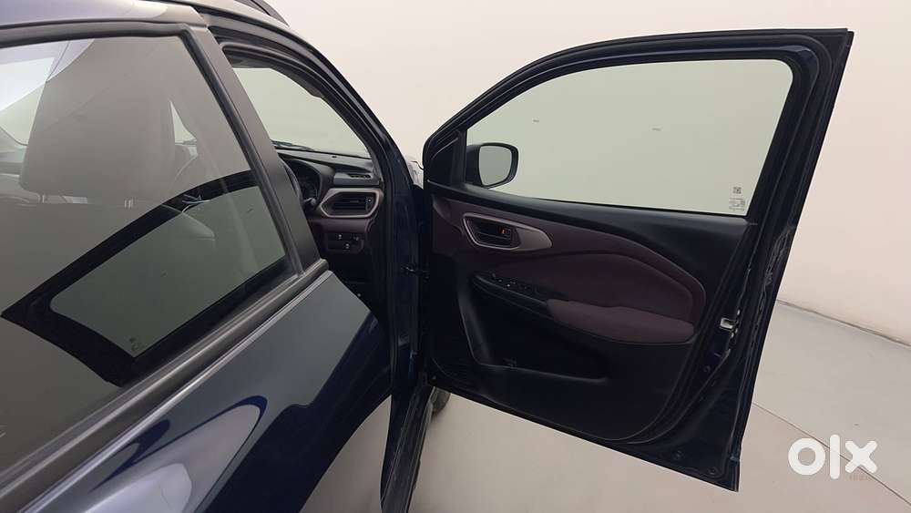 Maruti Suzuki Fronx Delta Plus 1.2l Ags, 2023, Petrol