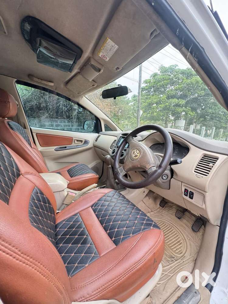Toyota Innova 2.5 G (diesel) 8 Seater, 2006, Diesel