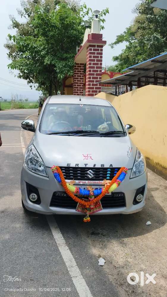 Maruti Suzuki Ertiga 2015 Diesel 100000 Km Driven