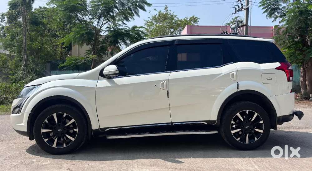 Mahindra
Xuv 500 W11
