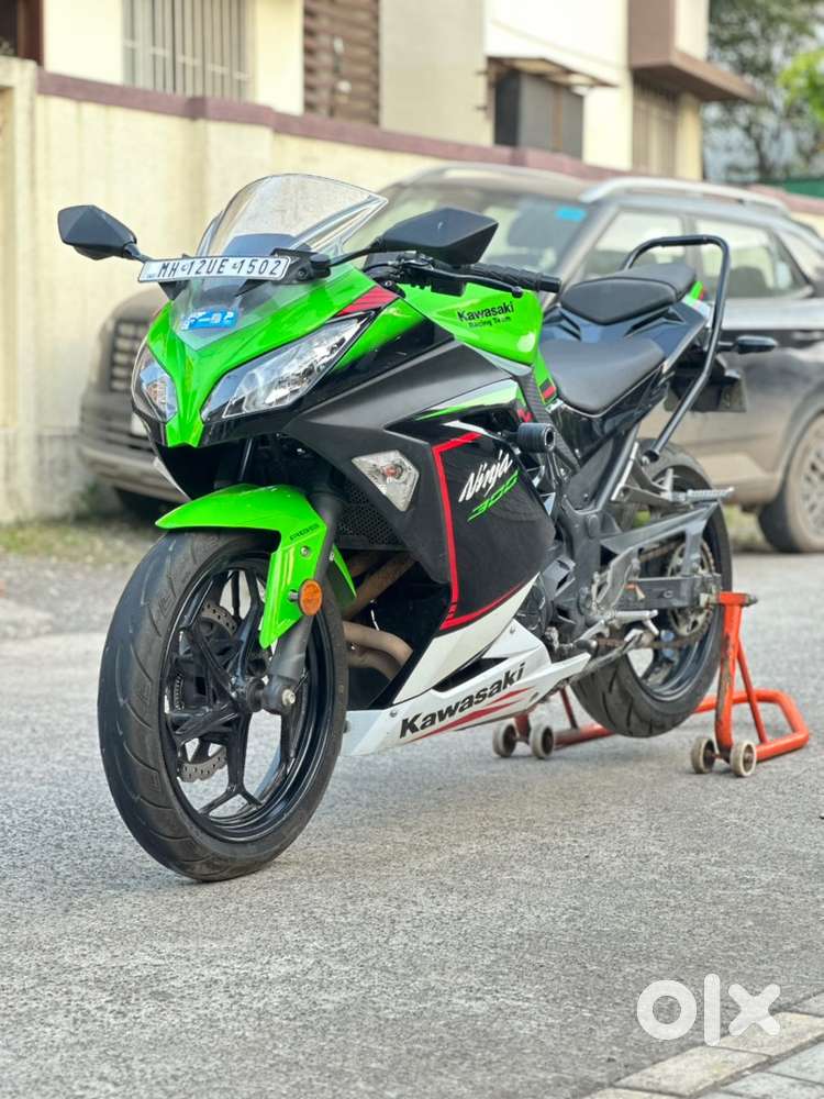 Kawasaki Ninja 300 in Next to new Condition - Motorcycles - 1823517672