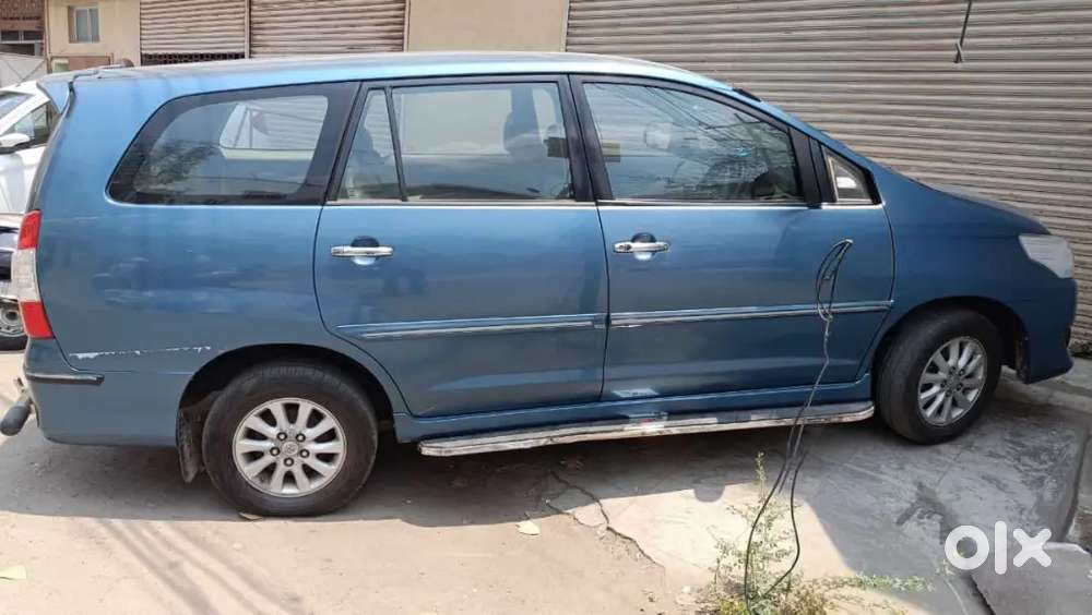 Toyota Innova Diesel 7 Str 2013