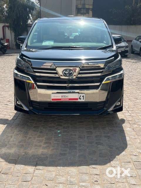 Toyota Vellfire 2.5 Hybrid, 2022