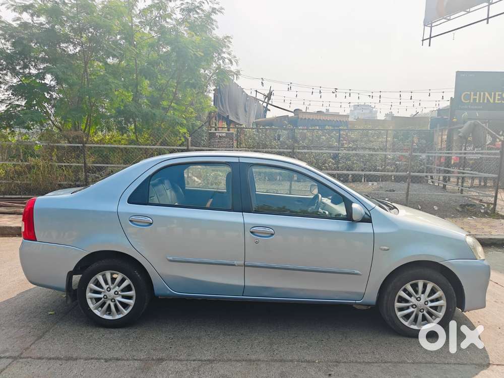 Toyota Etios Liva 2013-2014 V, 2011, Petrol