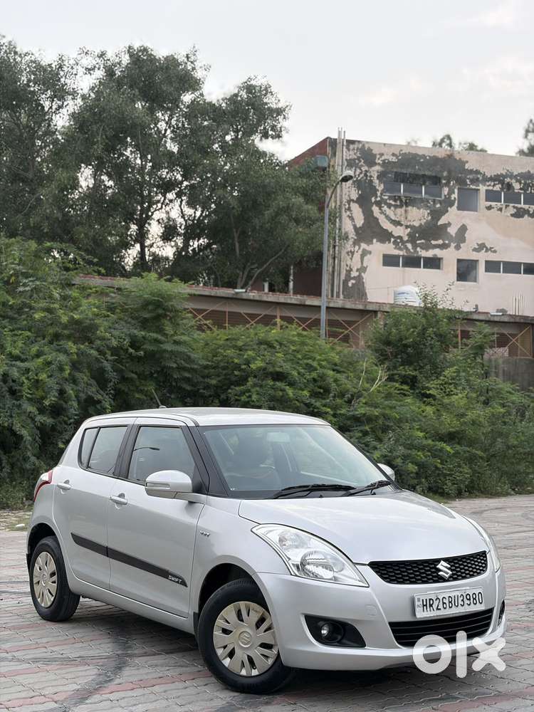 Maruti Suzuki Swift Vxi With Abs, 2012, Petrol