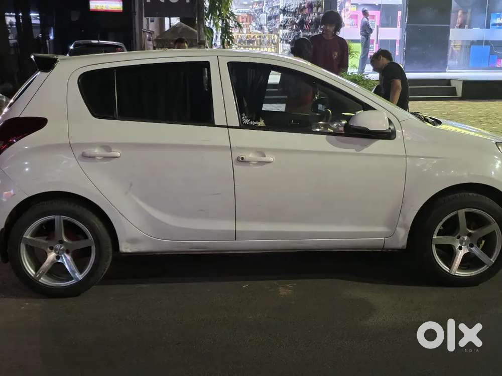 Hyundai I20 2012 Petrol 120000 Km Driven