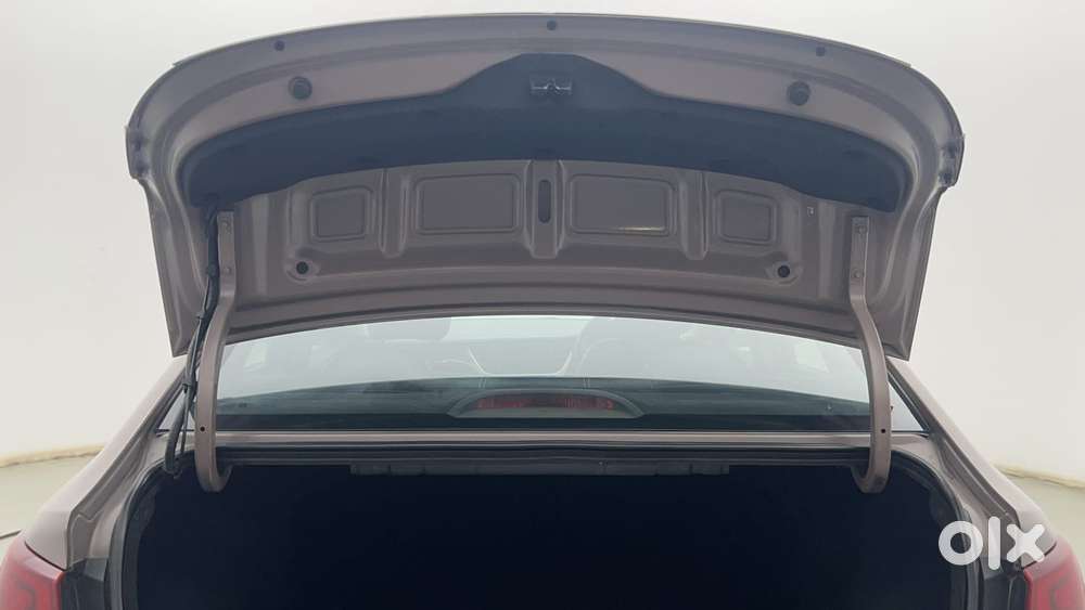 Hyundai Verna [ ] Fluidic 4s 1.6 Crdi Sx (o) At, 2018, Petrol