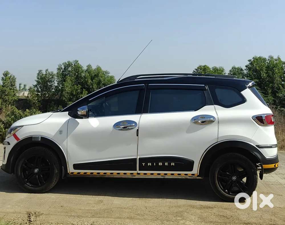 Triber Top Model With Automatic Transmission In Super Condition