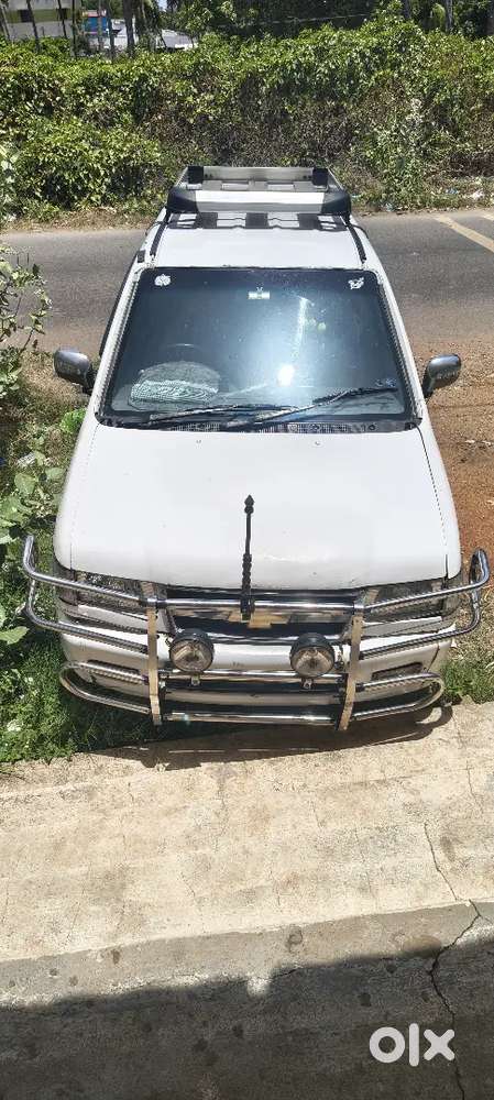 Chevrolet Tavera Neo 2012