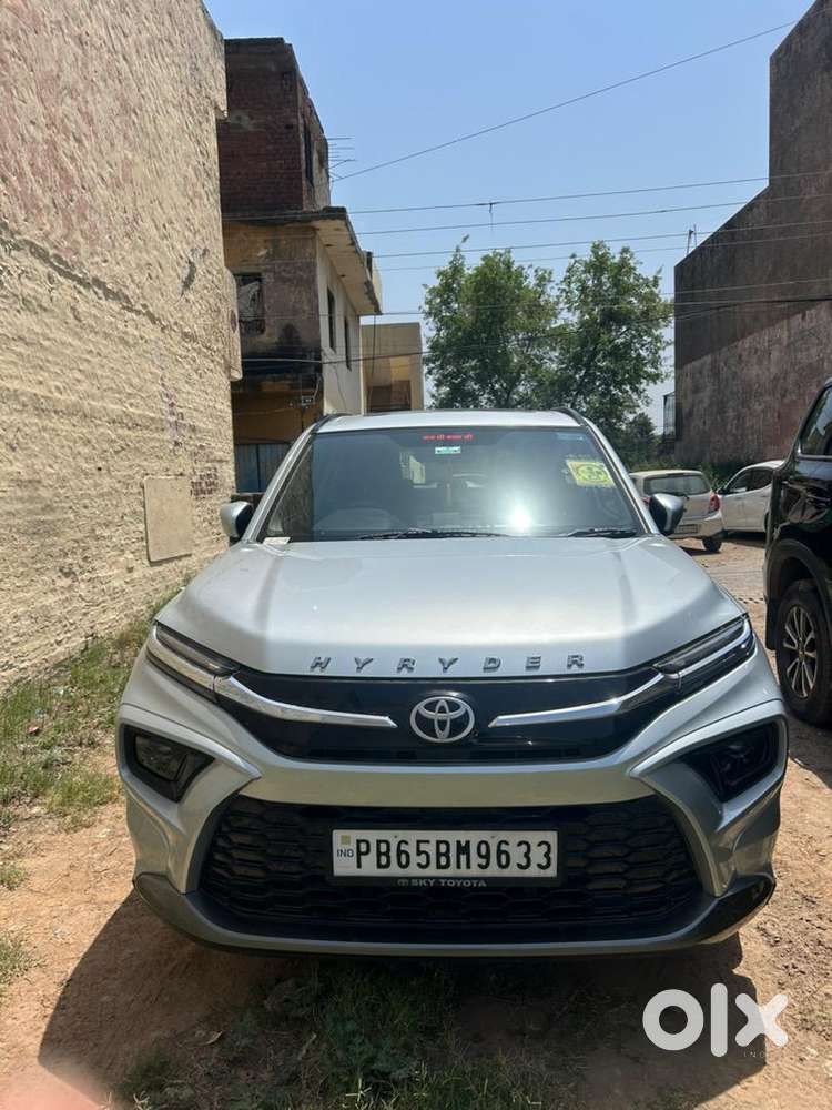 Toyota Urban Cruiser Hyryder 2025 30dec Petrol 2900 Km Driven