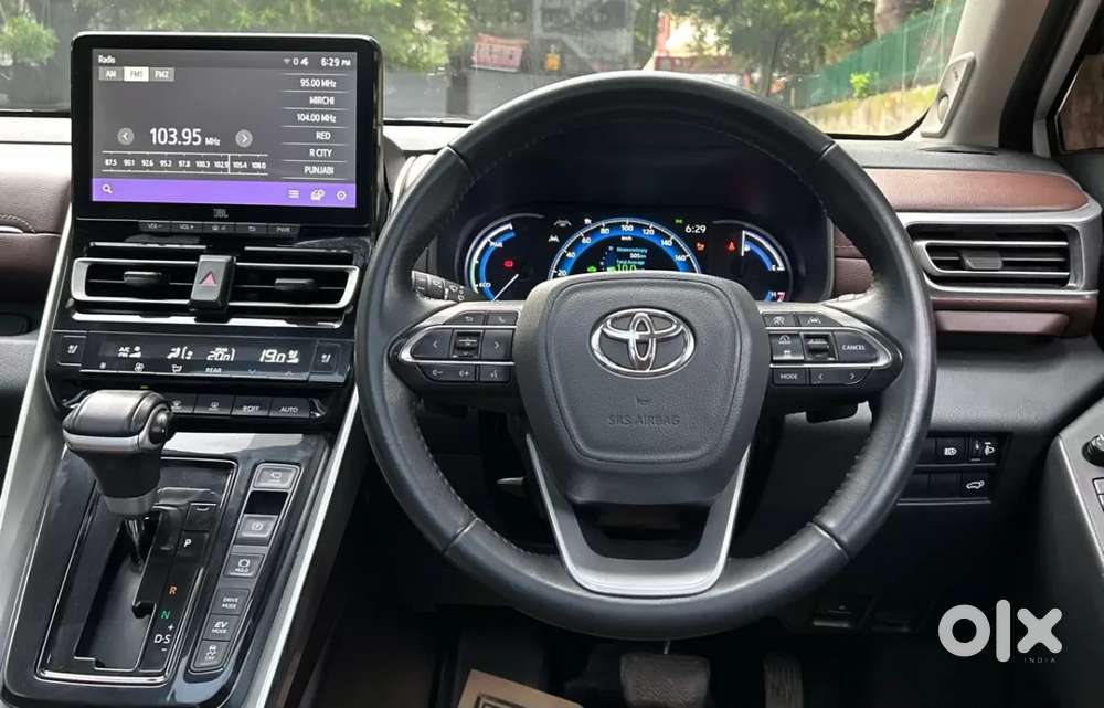 Toyota Innova Hycross 2.0 Zx Hybrid 7 Str, 2024, Petrol