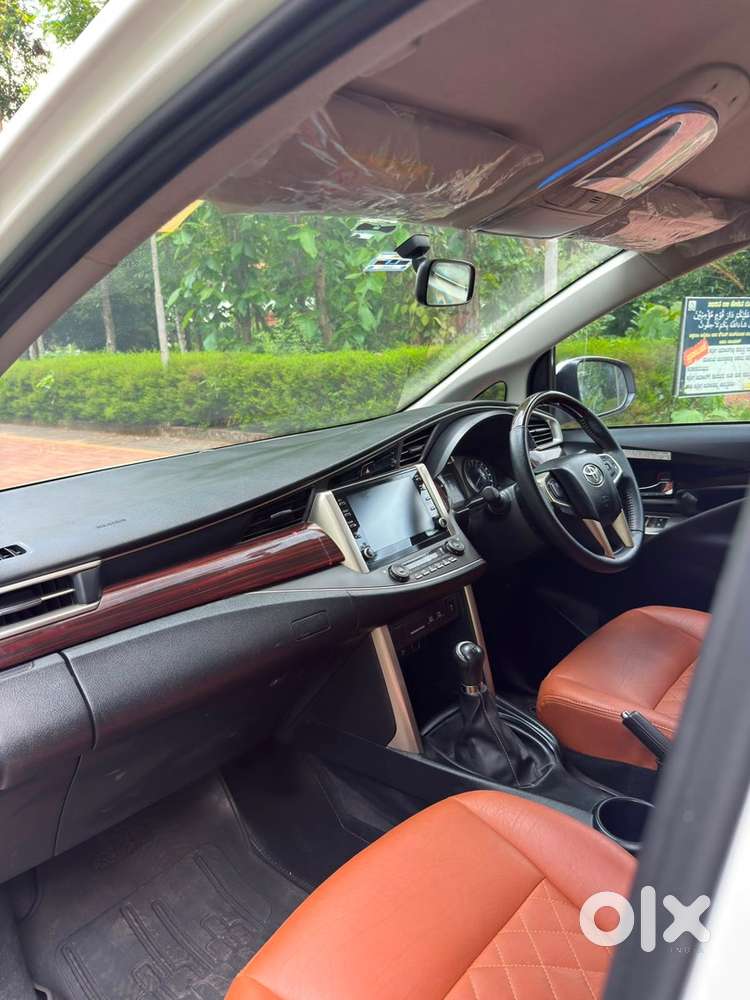 Toyota Innova Crysta Diesel 2022