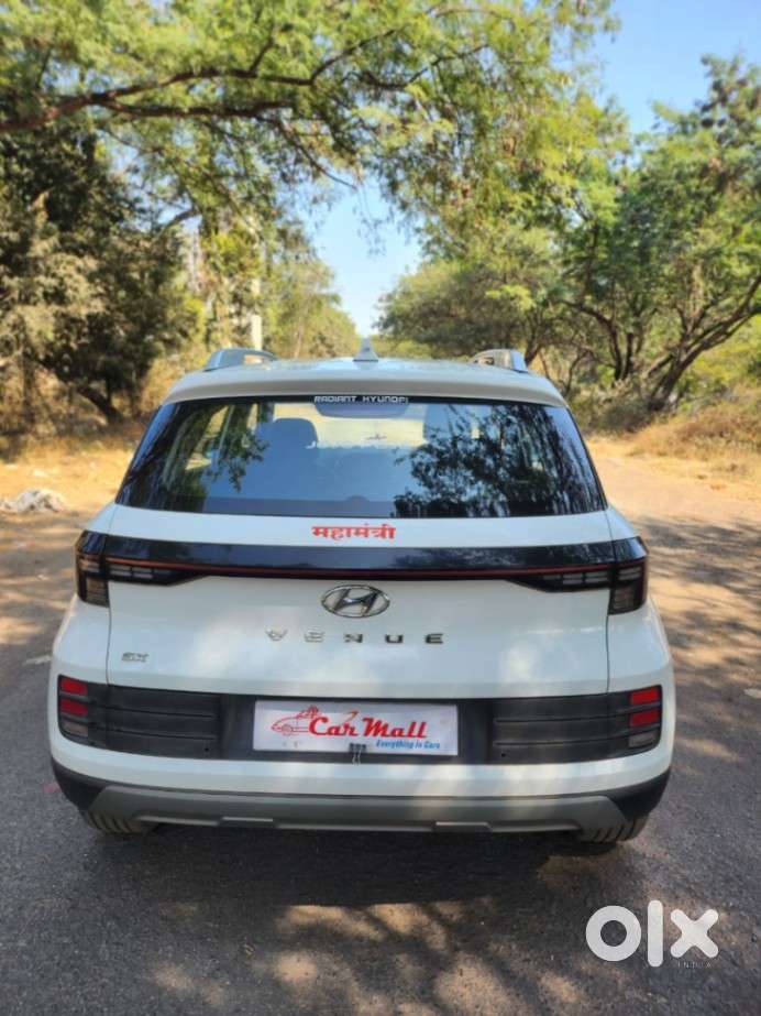 Hyundai Venue Sx Mt, 2023, Petrol
