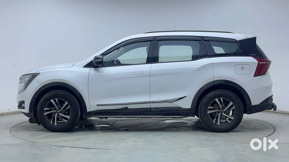 Mahindra Xuv700 2.2 Ax 5 Diesel At Str, 2021, Diesel