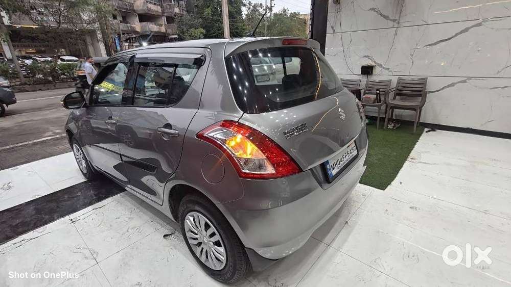 Maruti Suzuki Swift Vxi 1.2 Abs Bs-iv, 2012, Petrol