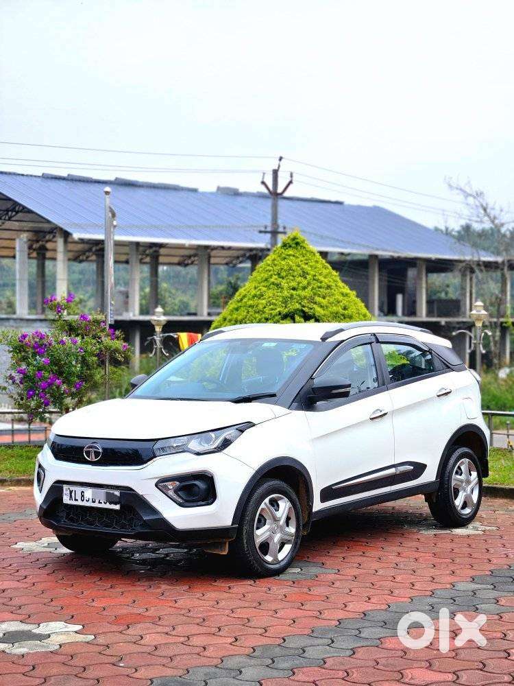Tata Nexon 1.2 Revotron Xm (s), 2023, Diesel