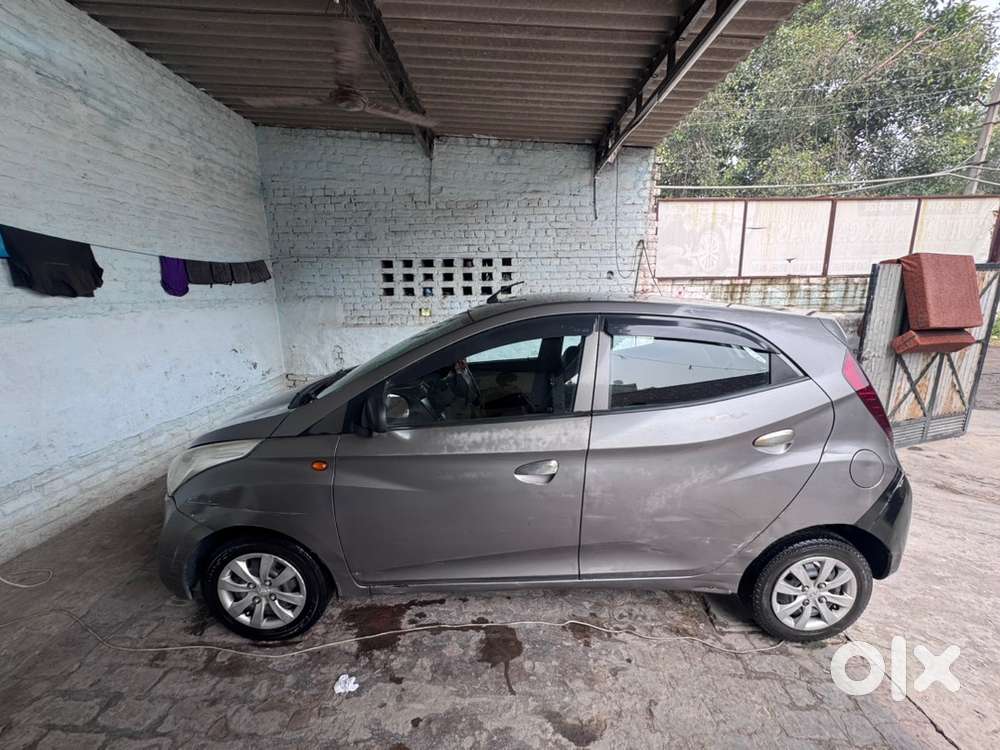 Hyundai Eon Magna 2012