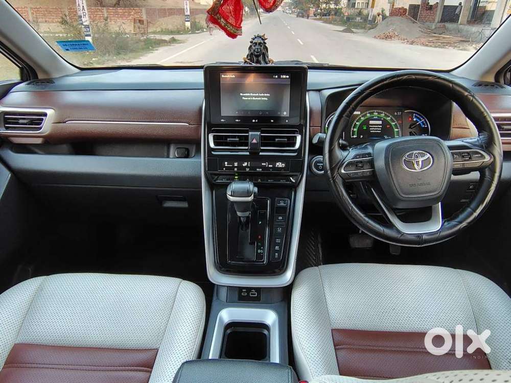 Toyota Innova Hycross 2.0 Vx Hybrid 7 Str, 2023, Electric
