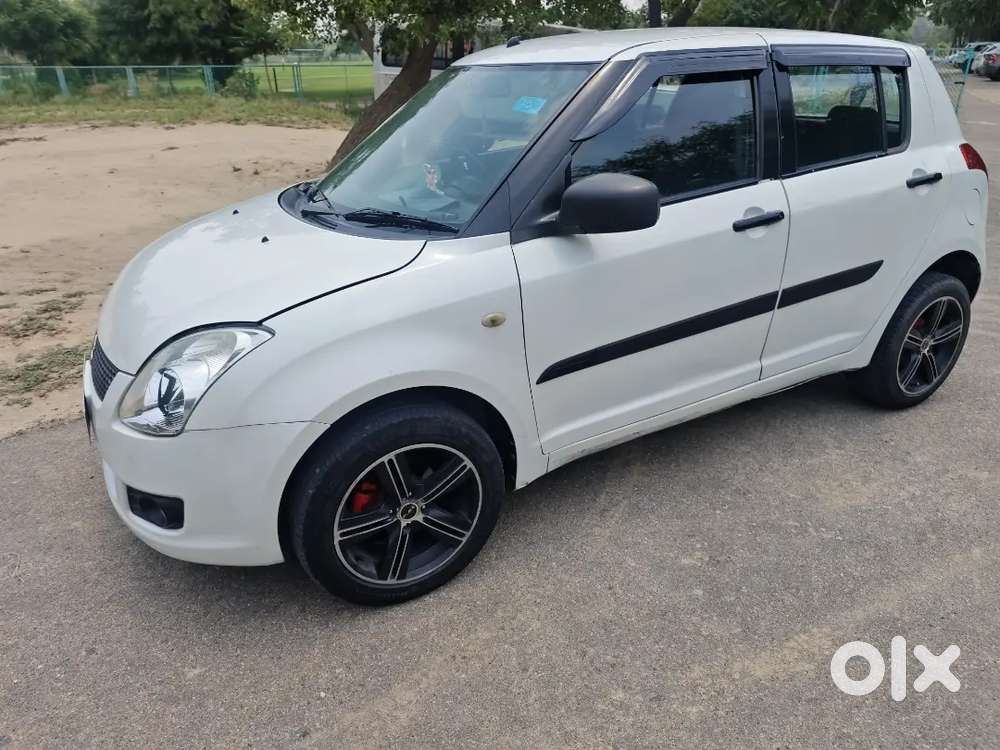 Maruti Suzuki Swift Vxi 2010