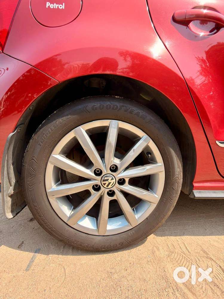 Polo Gt 1.0 L Tsi Automatic - Senior Citizen (factory Fresh)