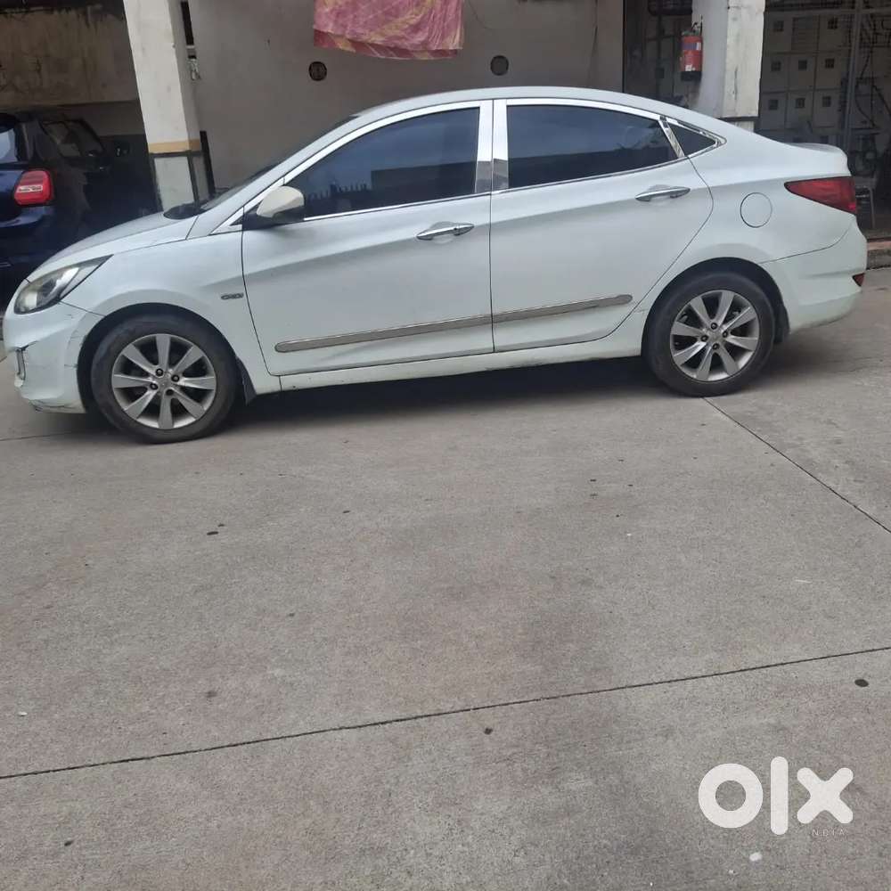 Hyundai Fluidic Verna 2012