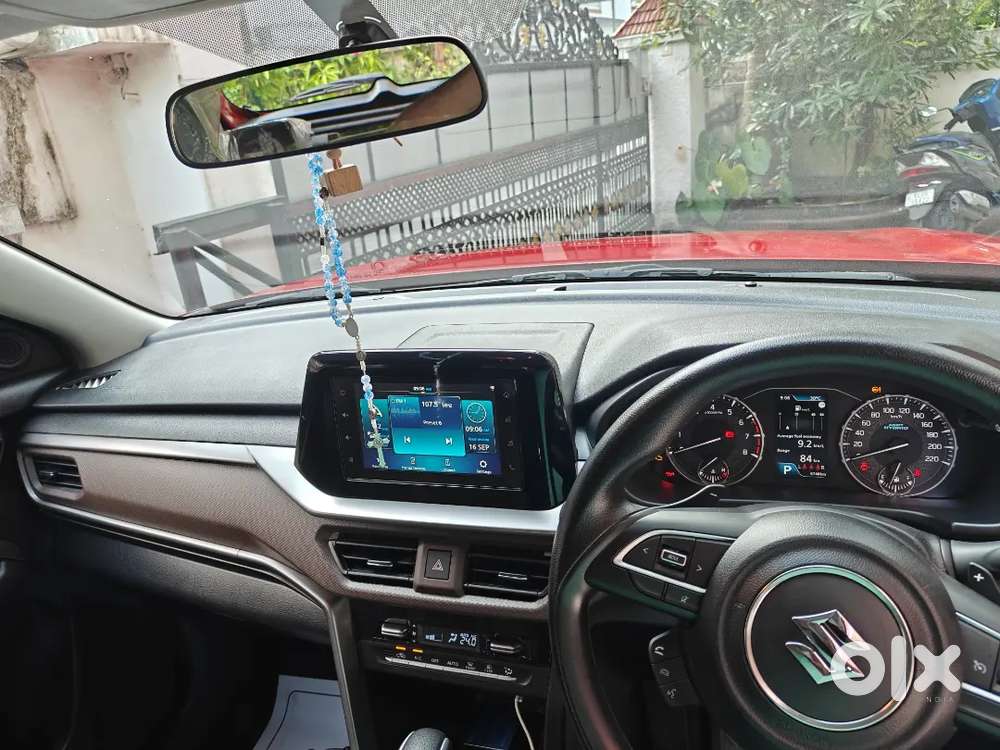Maruti Suzuki Brezza Zxi Automatic Dual Tone | 2025 | Only 6,750 Km