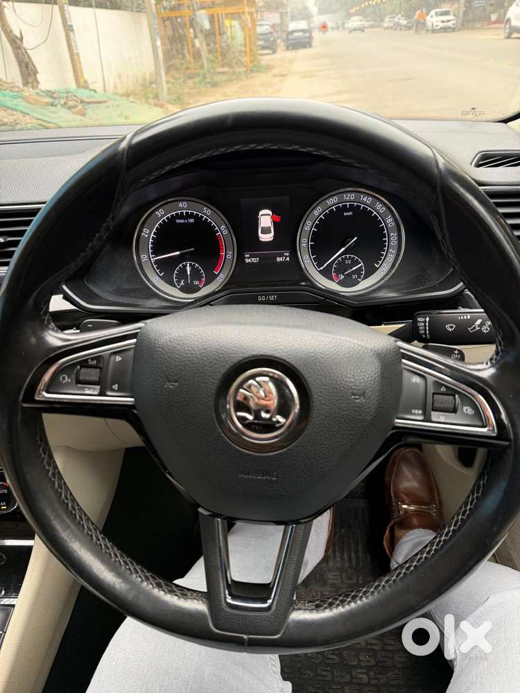 Skoda Superb 2.0 L&k Tsi At, 2020, Petrol